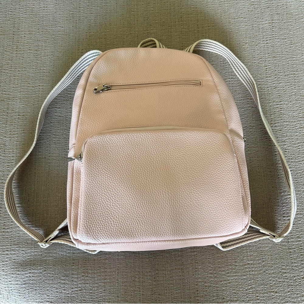 jewell by thirty-one baby pink backpack purse 
super cute just don’t use enough!